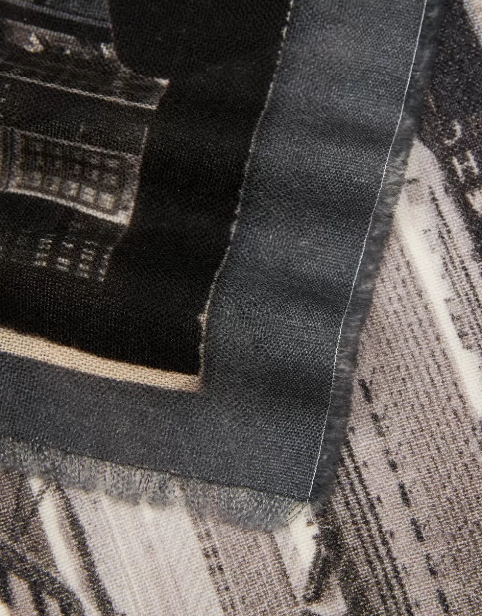 Faliero Sarti Sciarpe Uomo>Sciarpa In Collaborazione Con The New York Public Library - Roll