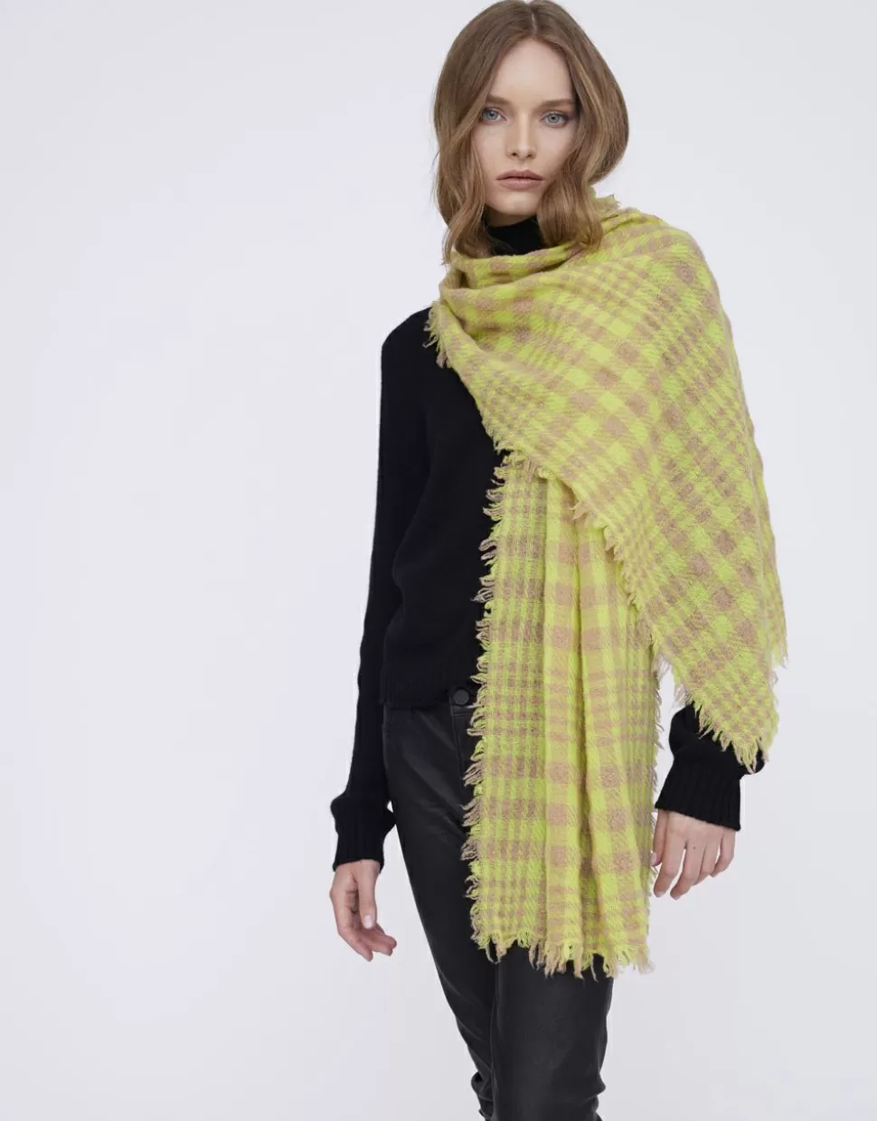 Faliero Sarti Sciarpe>Sciarpa In Lana Vergine, Cashmere E Seta Con Stampa Checked - Matilde