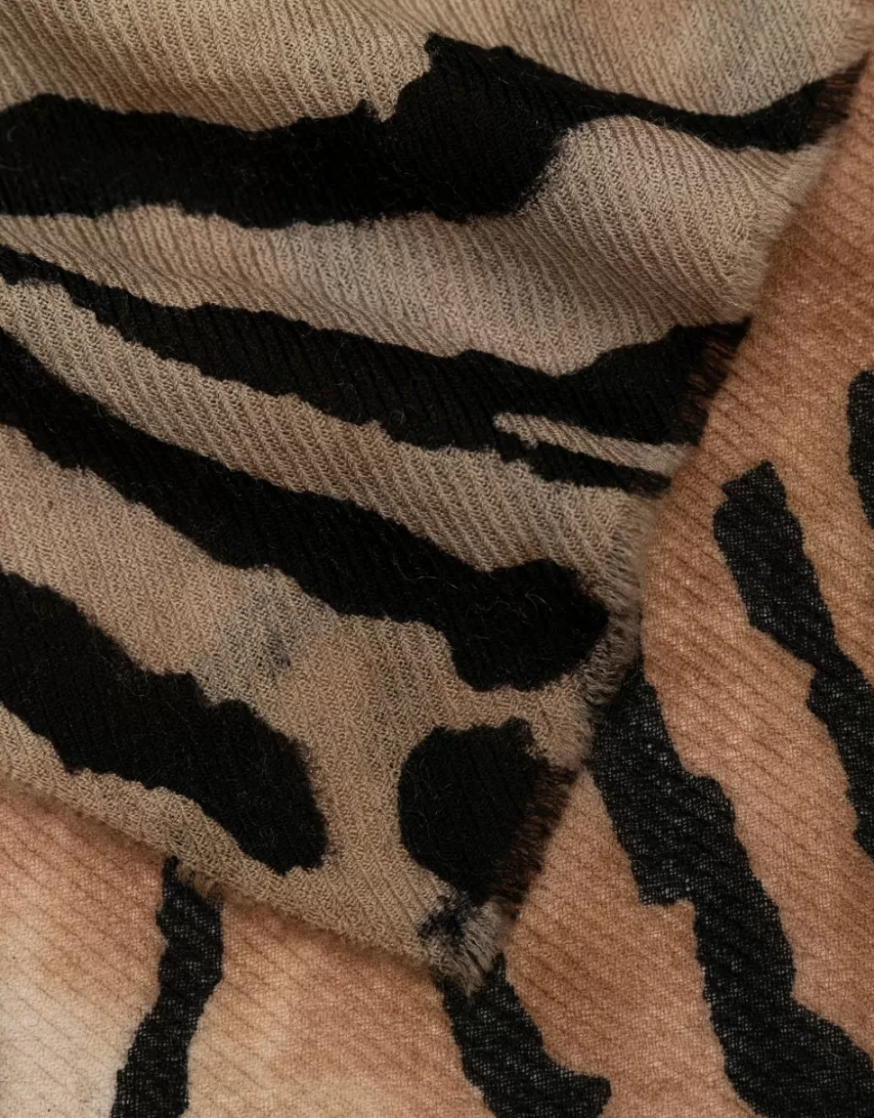 Faliero Sarti Sciarpe>Stola In Misto Lana E Cashmere In Stampa Animalier - Zebrina